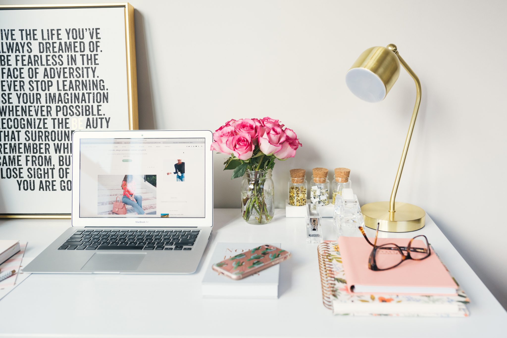 PHC Design Cheat Sheet: Attracting Abortion-Minded Women Through Visuals